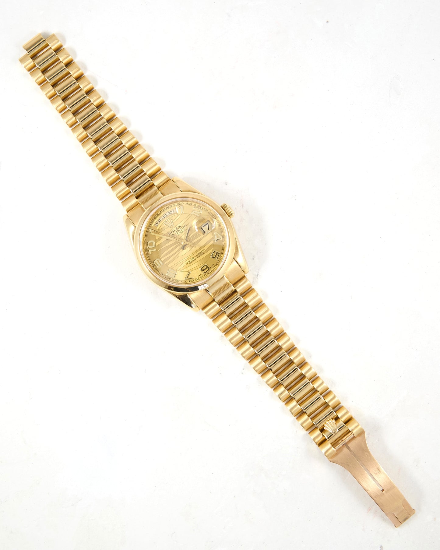 Rolex Day-Date 118208 Smooth Bezel Champagne Wave Dial in Yellow Gold Case and Bracelet