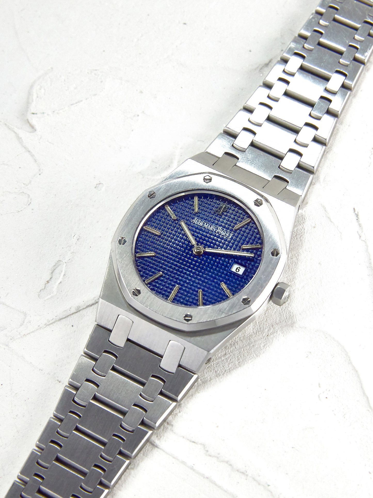 AUDEMARS PIGUET ROYAL OAK YVES KLEIN ELECTRIC BLUE WITH EXTRACT OF ARCHIVES