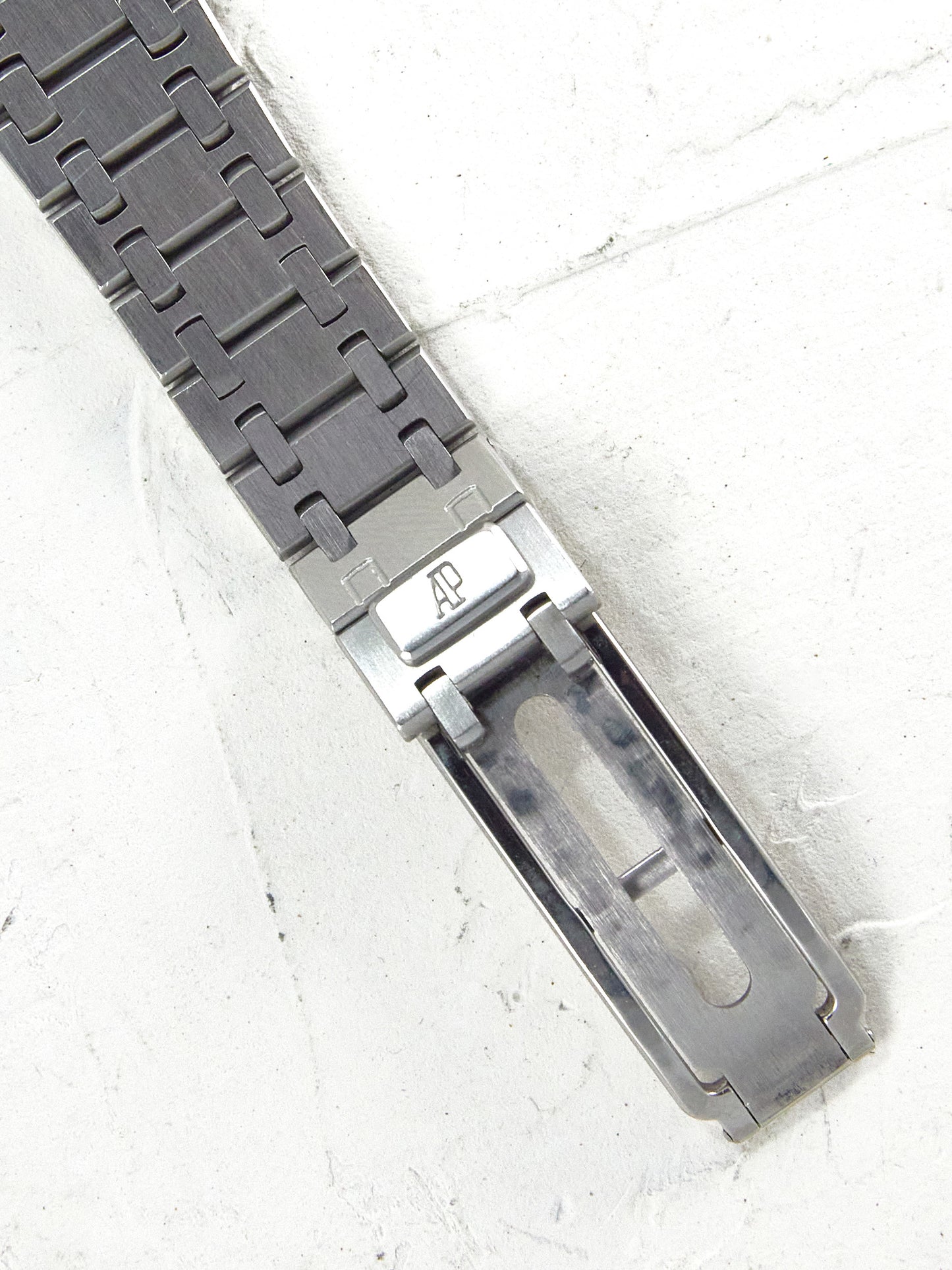 AUDEMARS PIGUET ROYAL OAK YVES KLEIN ELECTRIC BLUE WITH EXTRACT OF ARCHIVES