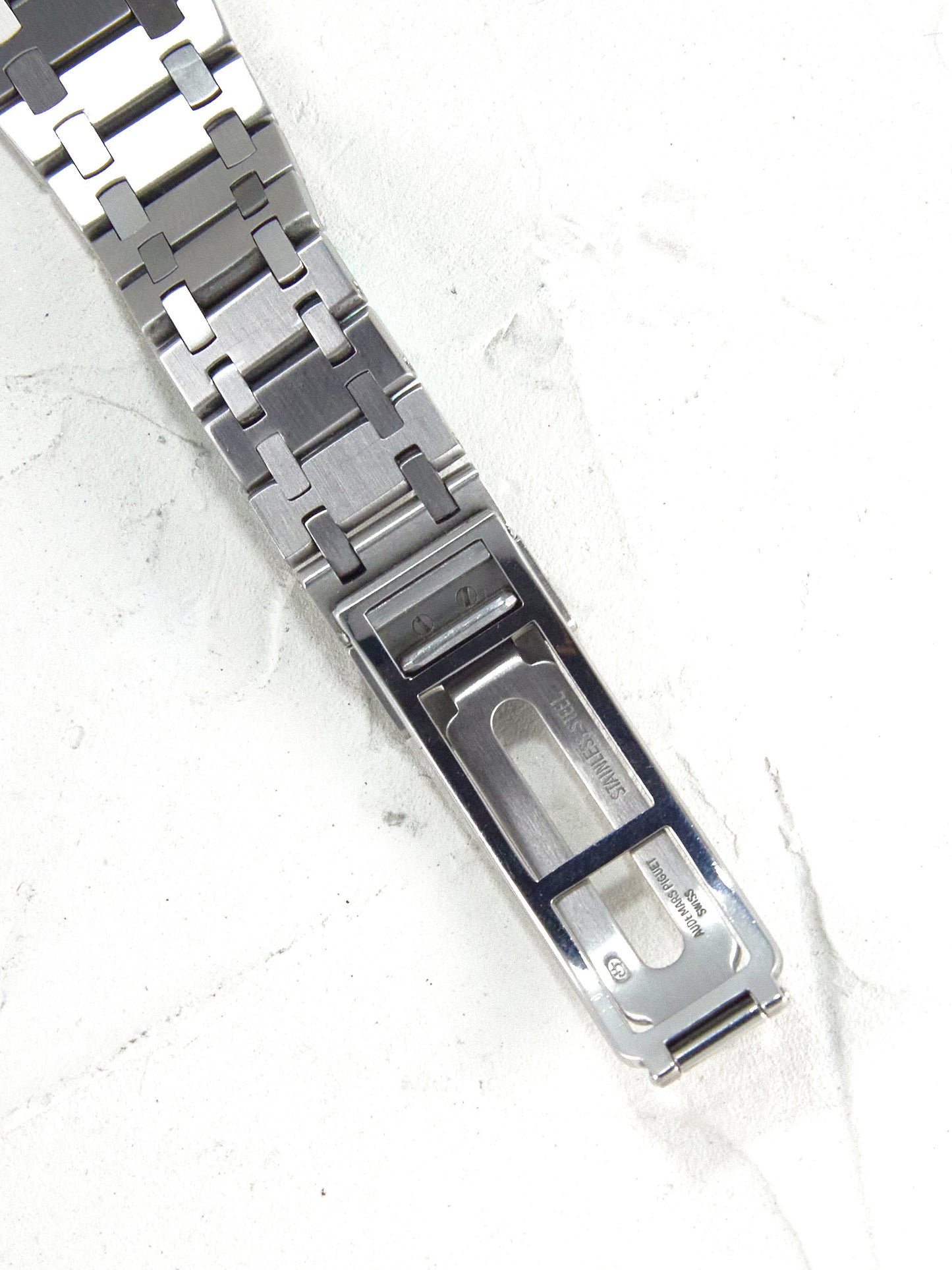 AUDEMARS PIGUET ROYAL OAK YVES KLEIN ELECTRIC BLUE WITH EXTRACT OF ARCHIVES