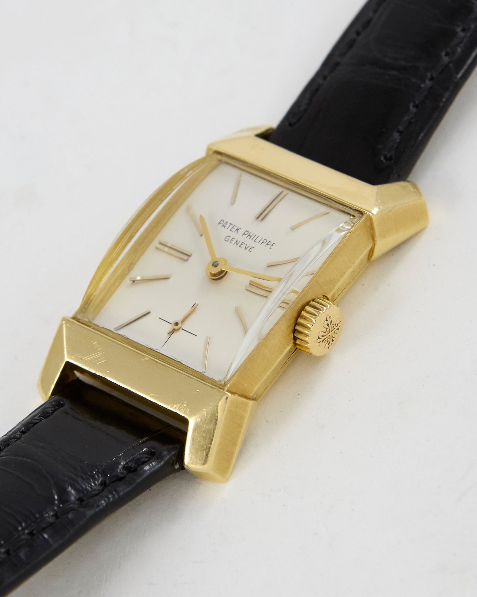 Patek 2553 Crown and Lugs Detail