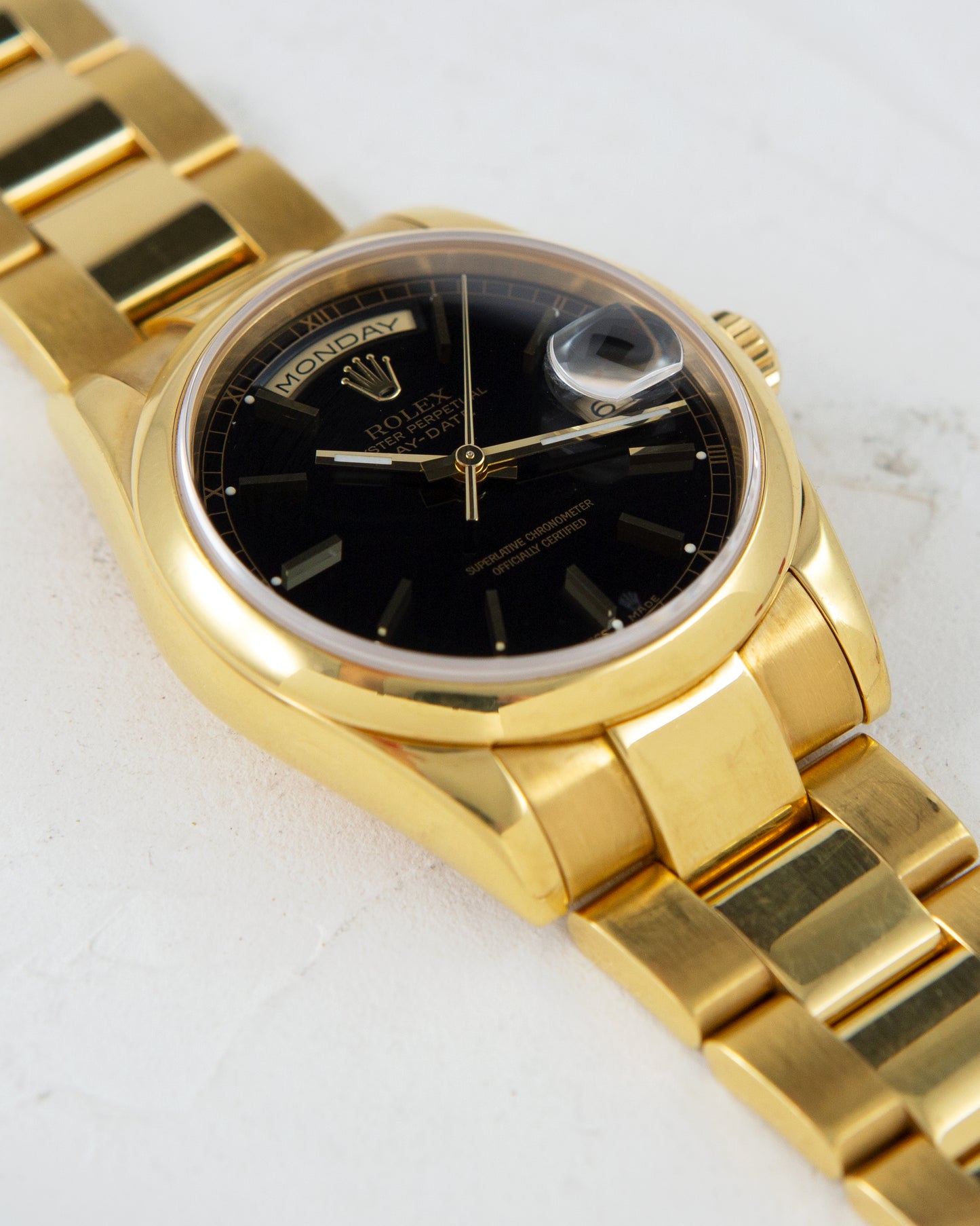 ROLEX DAY-DATE SMOOTH BEZEL WITH BLACK DIAL AND COMPLETE SET OF BOX & PAPERS