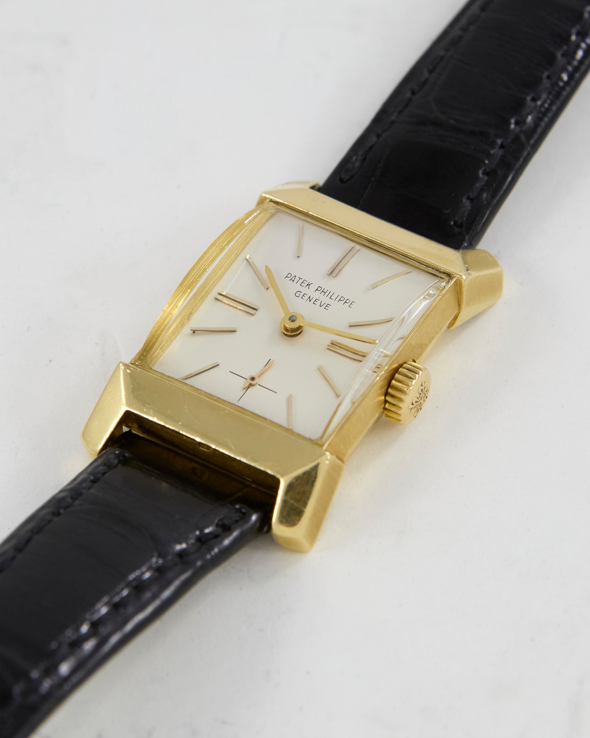 Patek 2553 Crown and Lugs Detail