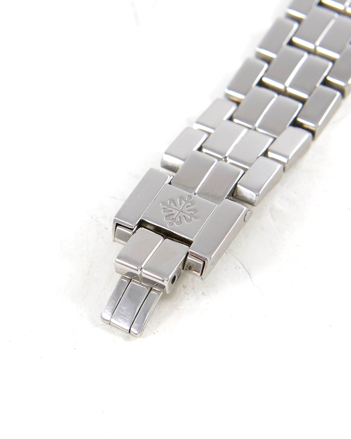 Patek Philippe Aquanaut 4960 Quartz with Papers
