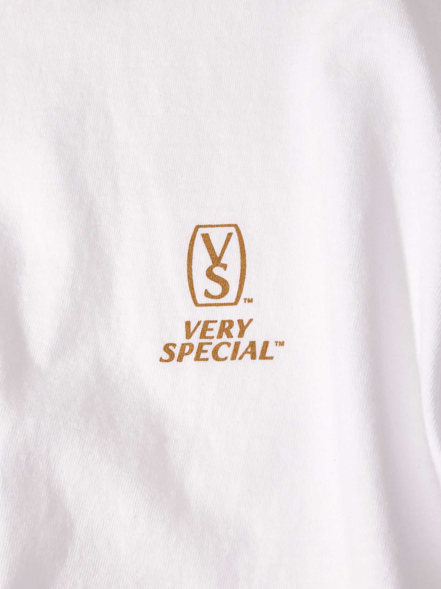 VERY SPECIAL - SCRIPT TEE - WHITE