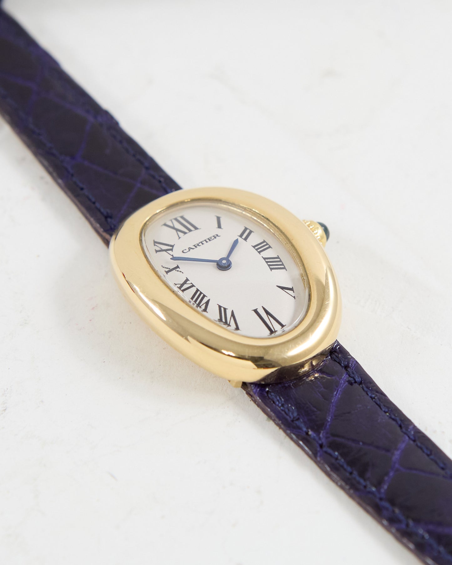 CARTIER BAIGNOIRE IN YELLOW GOLD WITH BUCKLE CLASP