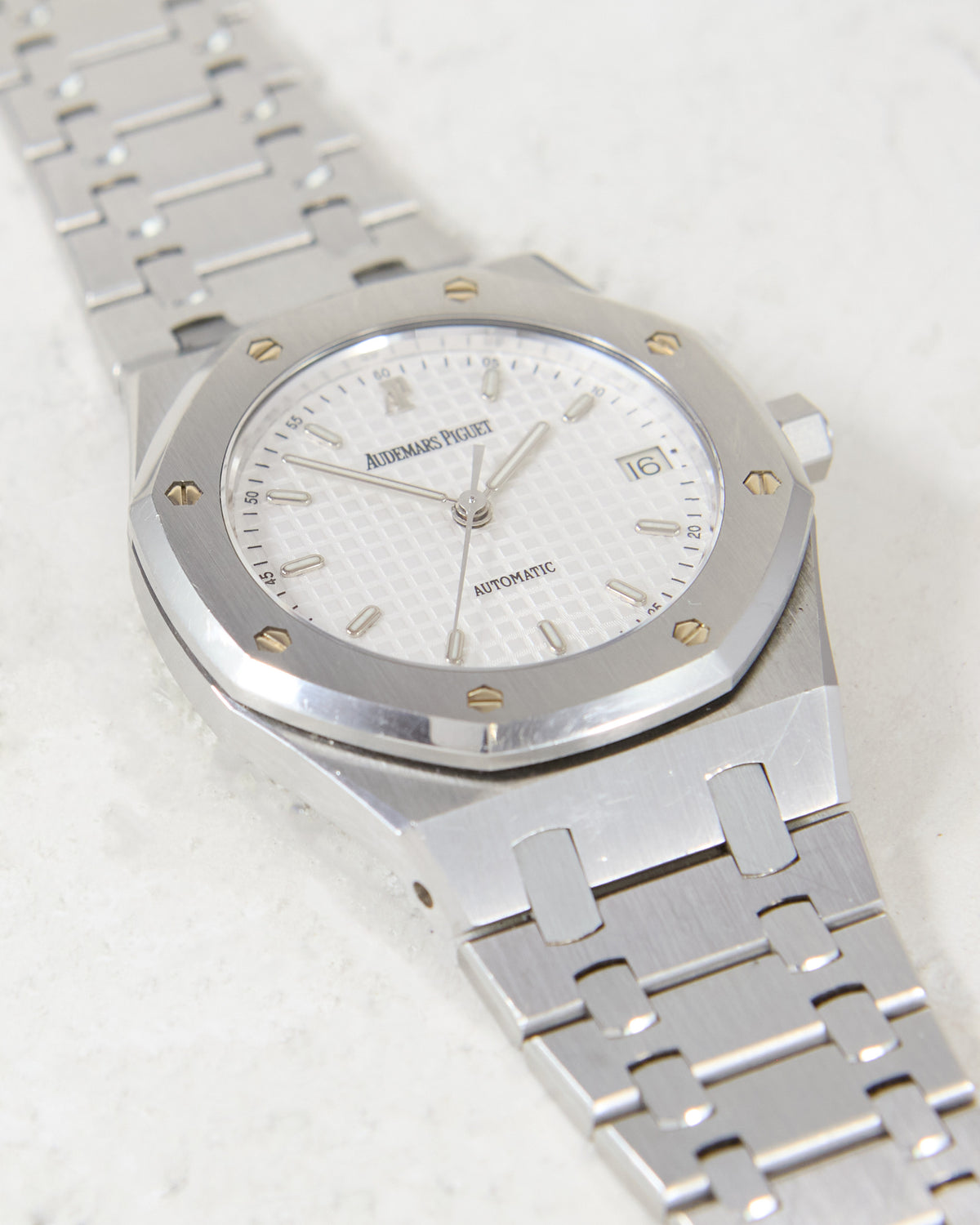 Audemars Piguet Royal Oak 14790ST White Dial in Steel Case and Bracelet with Extract of Archives