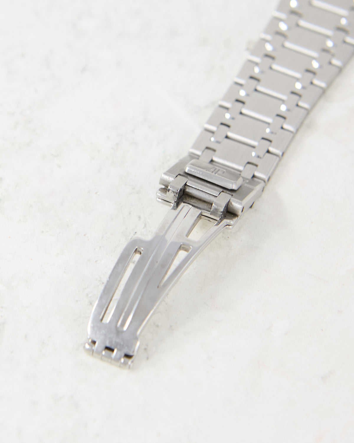 Audemars Piguet Royal Oak 14790ST White Dial in Steel Case and Bracelet with Extract of Archives