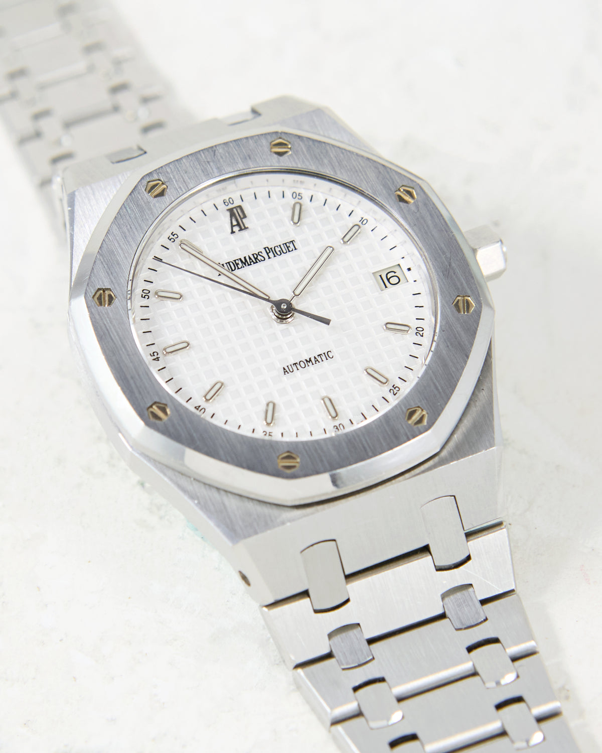 Audemars Piguet Royal Oak 14790ST White Dial in Steel Case and Bracelet with Extract of Archives