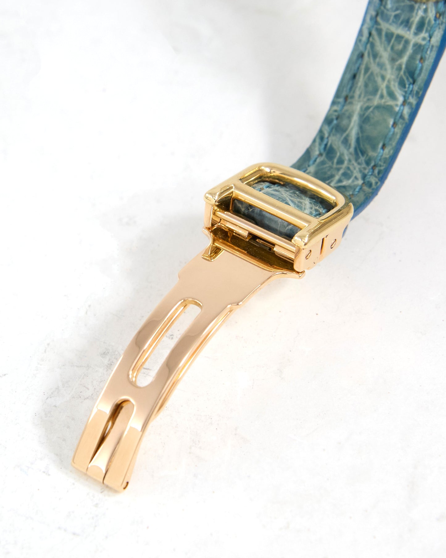 Cartier Baignoire in Yellow Gold with Deployant Clasp