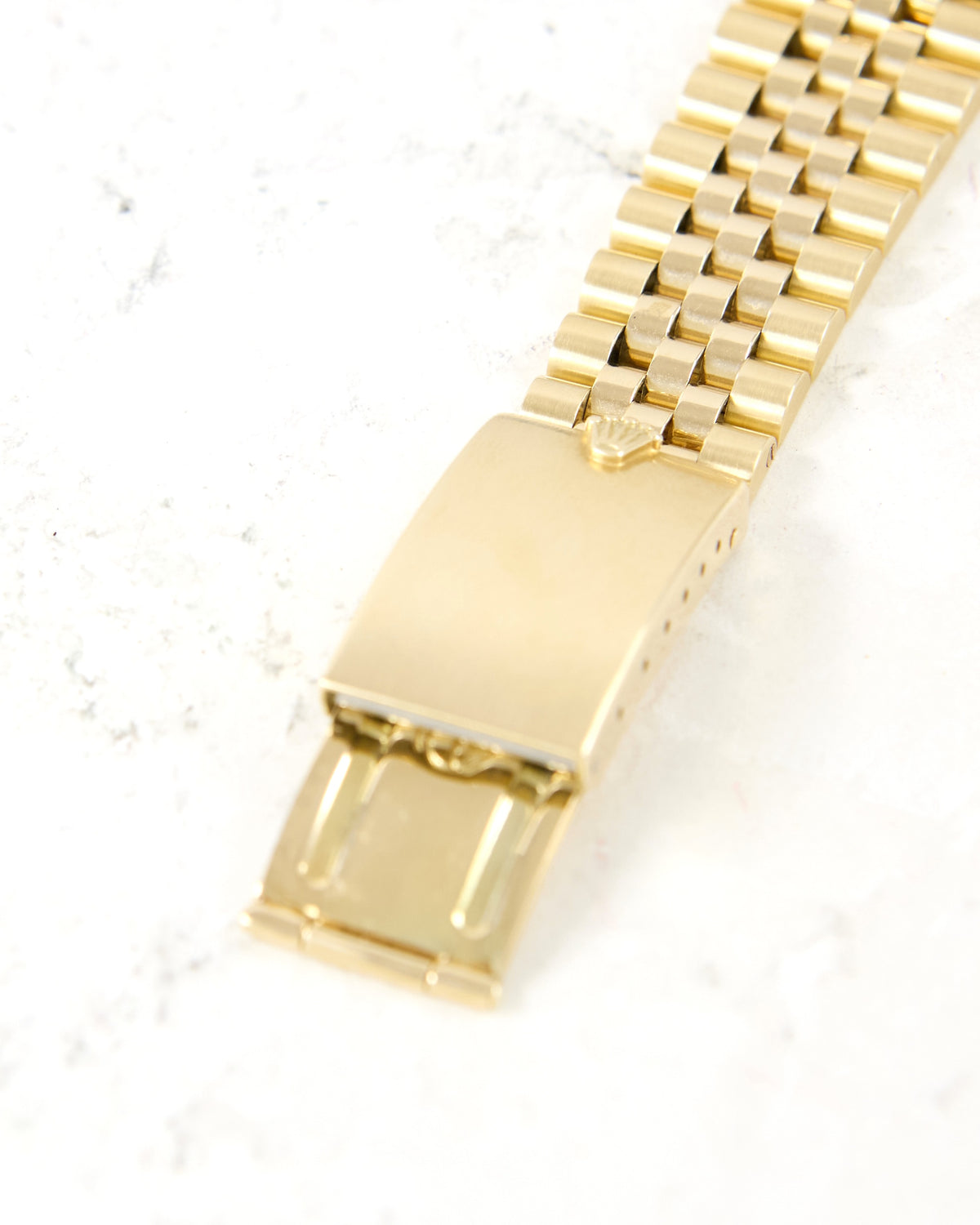 Rolex Date 15007 Smooth Bezel Champagne Dial in 14K Yellow Gold Case and Bracelet