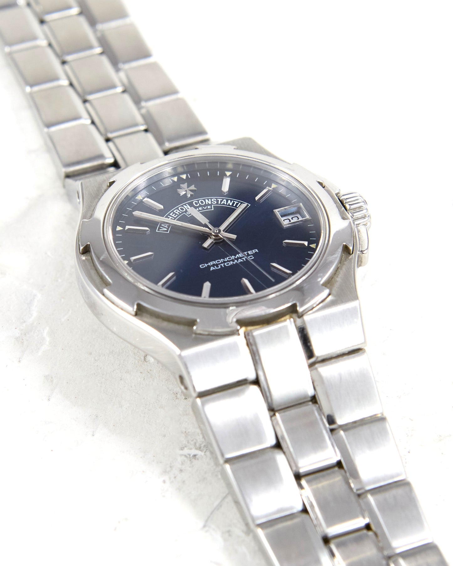 Vacheron Constantin Overseas 42050 Blue Dial in Steel Case and Bracelet with Box and Papers