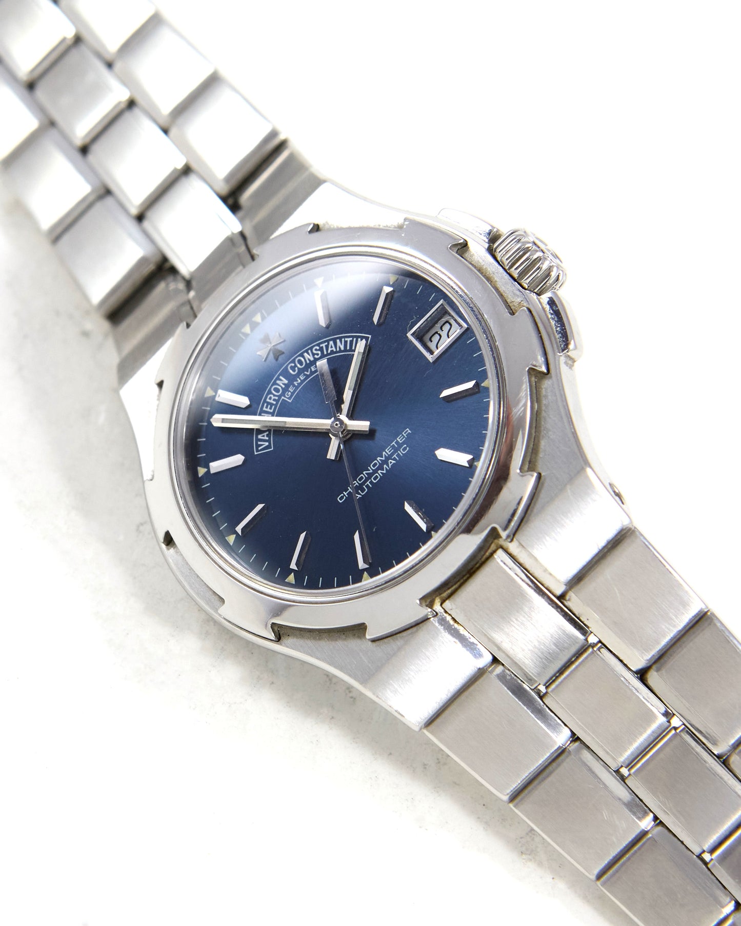 Vacheron Constantin Overseas 42050 Blue Dial in Steel Case and Bracelet with Box and Papers