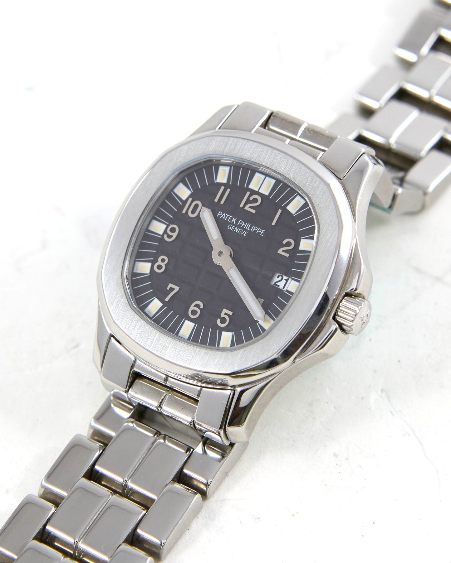 Patek Philippe Aquanaut 4960 Quartz with Papers