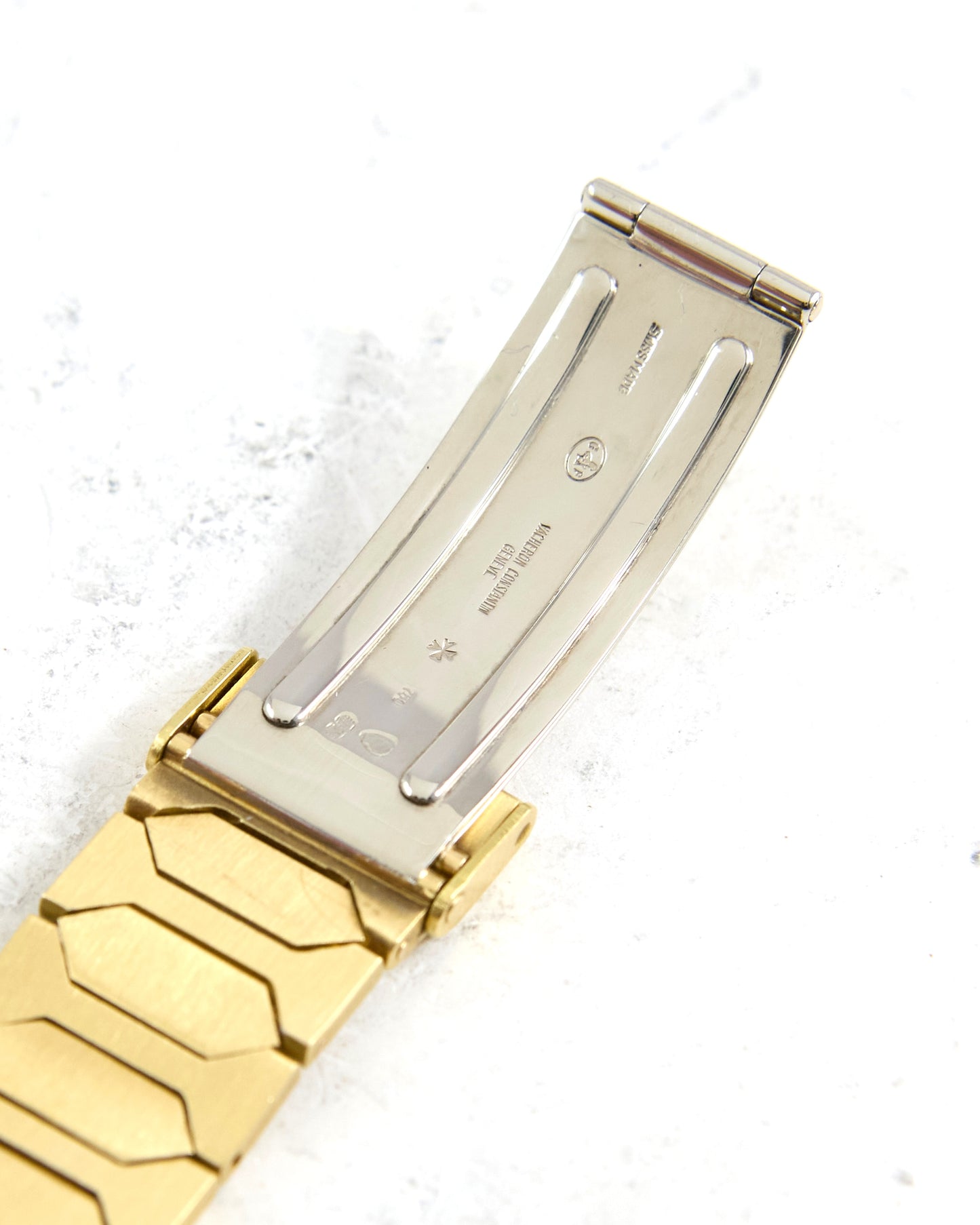 Vacheron Constantin 222 Automatic 46003/411 Champagne Dial in Yellow Gold with Box and Booklet